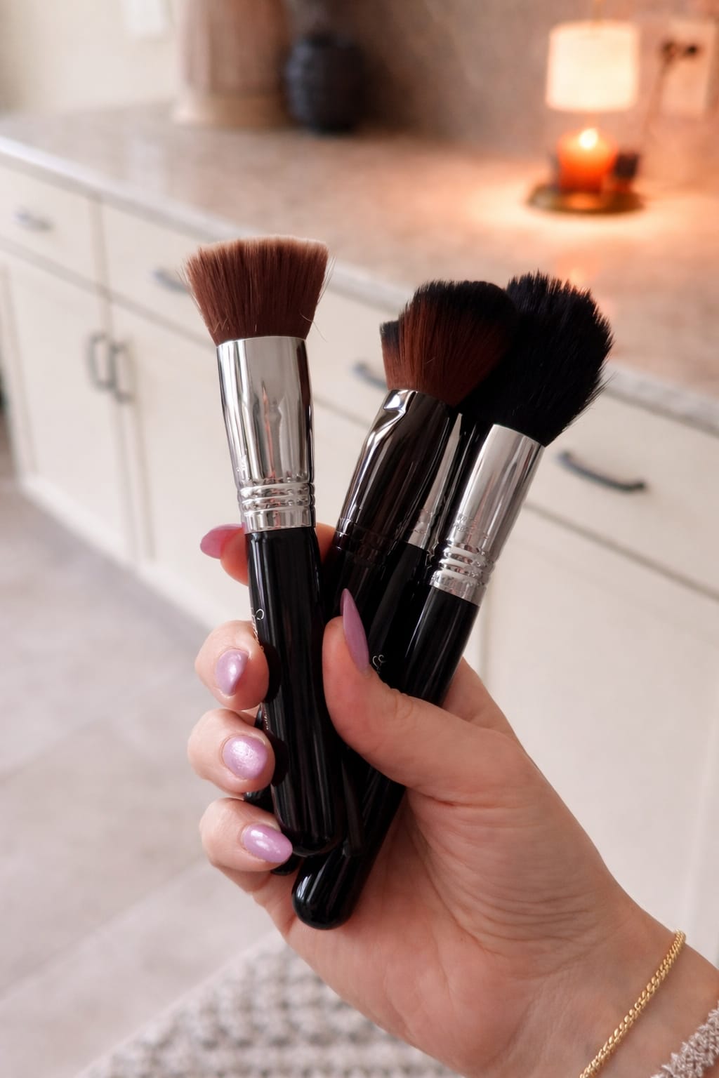 Makeup brush cleaning and drying device